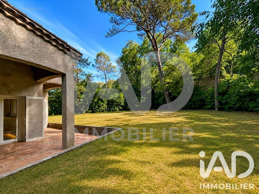 Photo 2 - Maison à NIMES