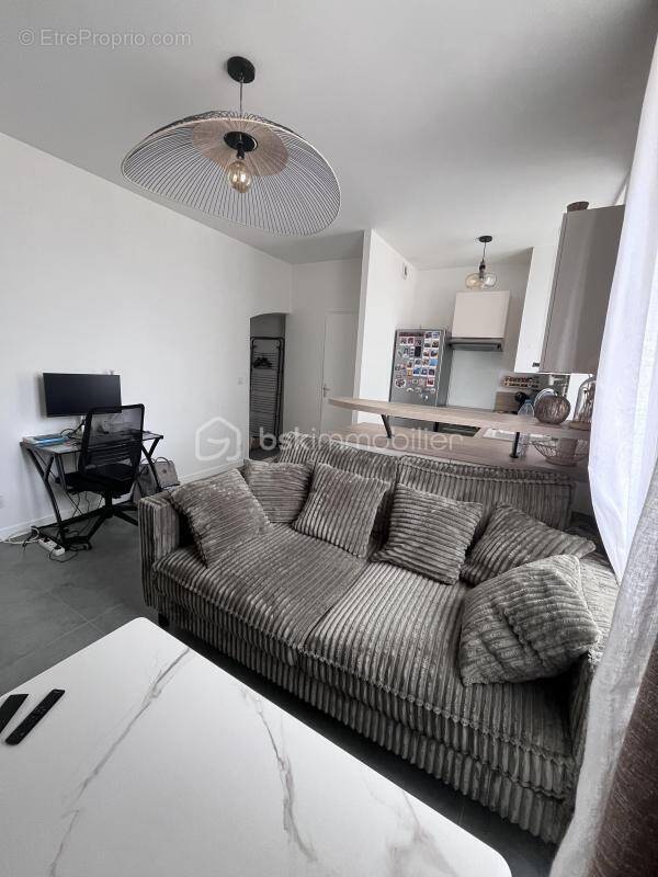 Appartement à FONTENAY-LE-VICOMTE