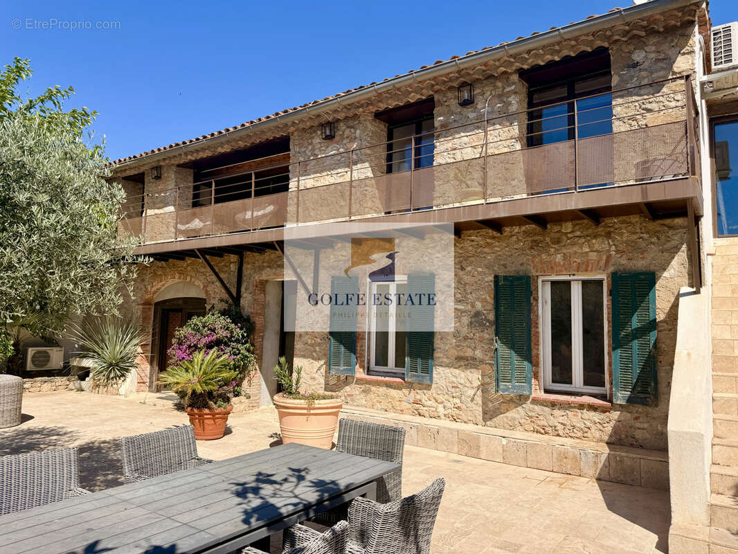 Maison à GRIMAUD