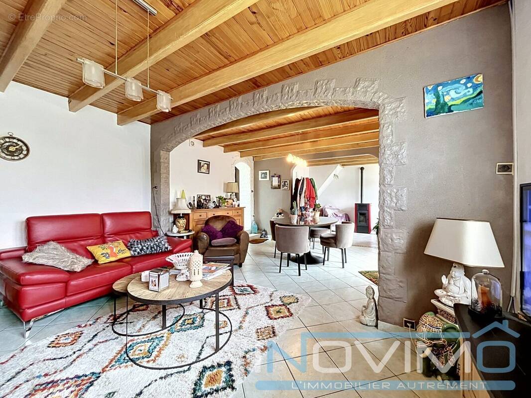 Maison à OYE-PLAGE
