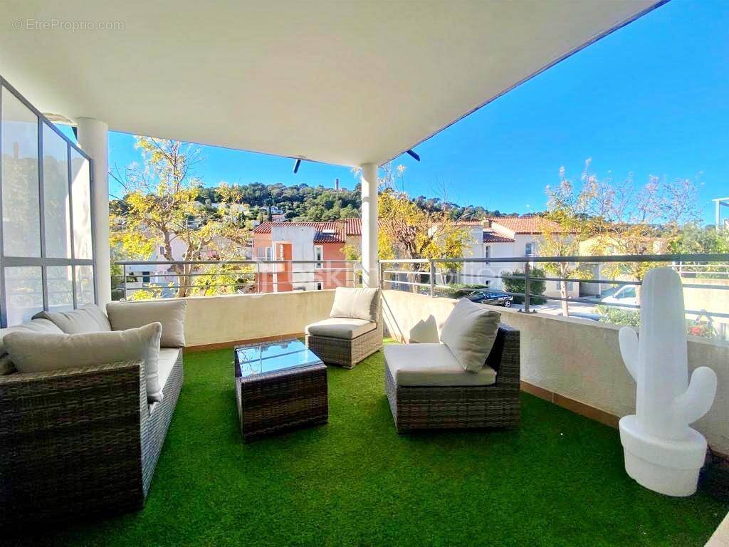 Appartement à HYERES
