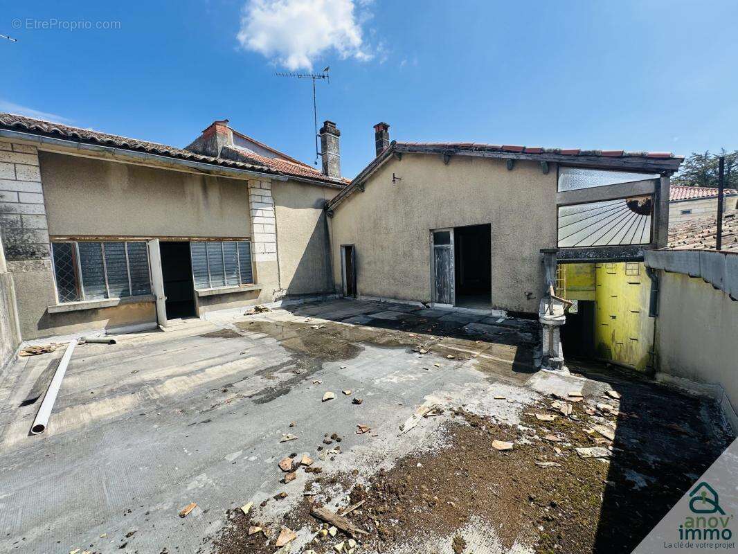 Appartement à LA COURONNE