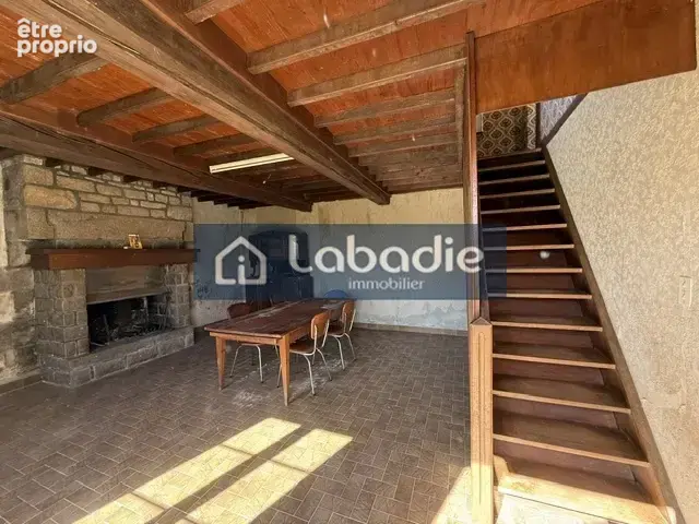 Au calme, à la campagne, maison en pierres à rénover, terrain de 800m2. - photo 5