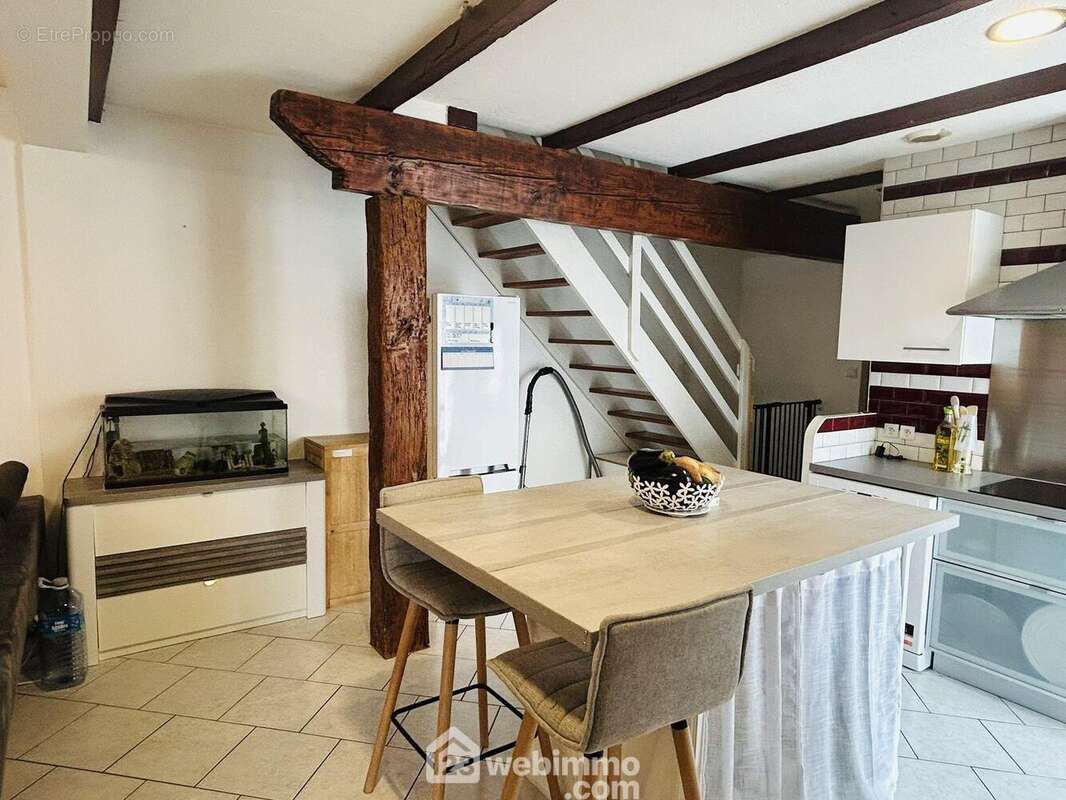 Maison 117 m² à Claira  - photo 5