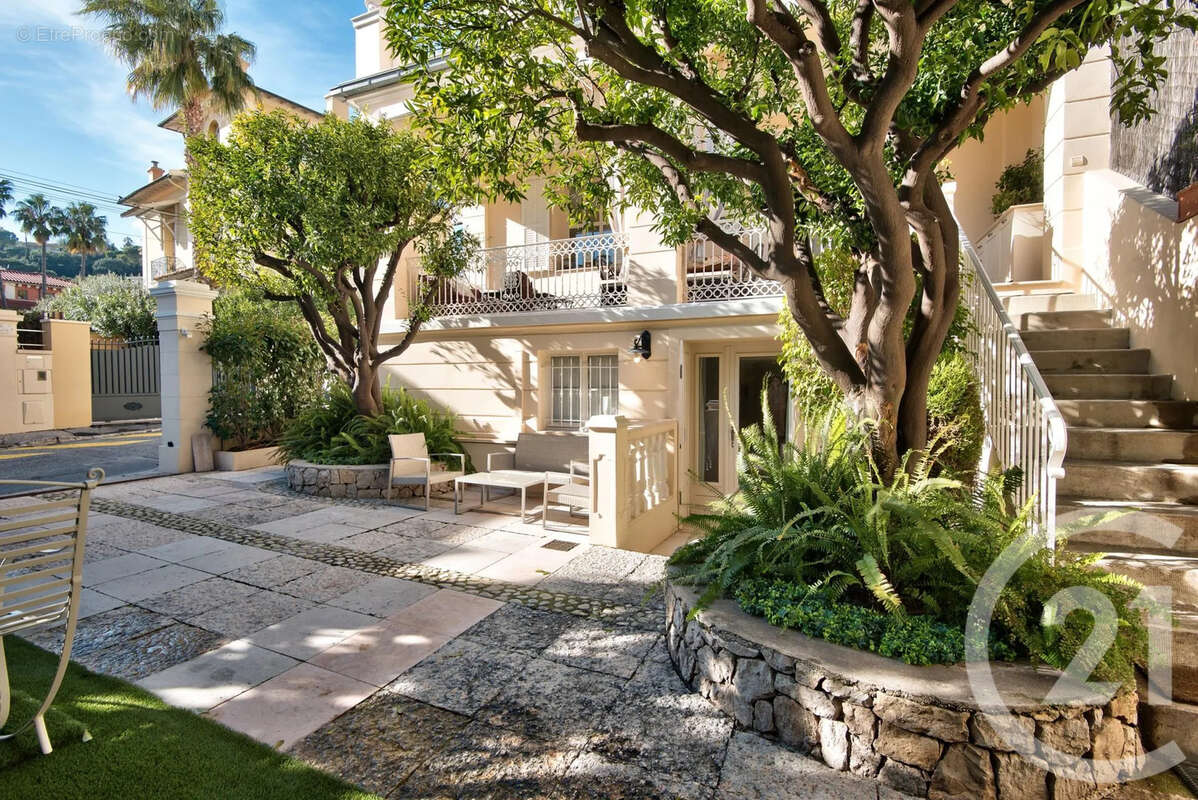 Appartement à BEAULIEU-SUR-MER