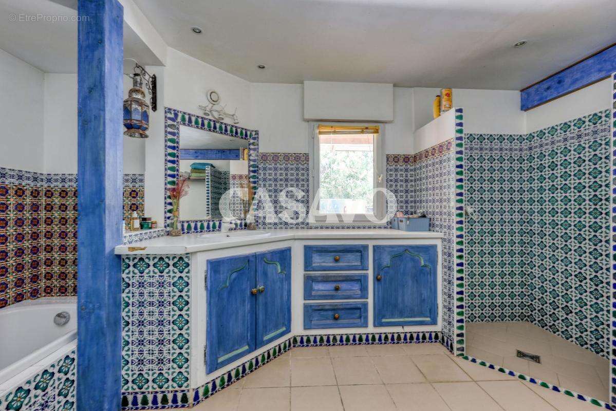 Maison à TOURVES