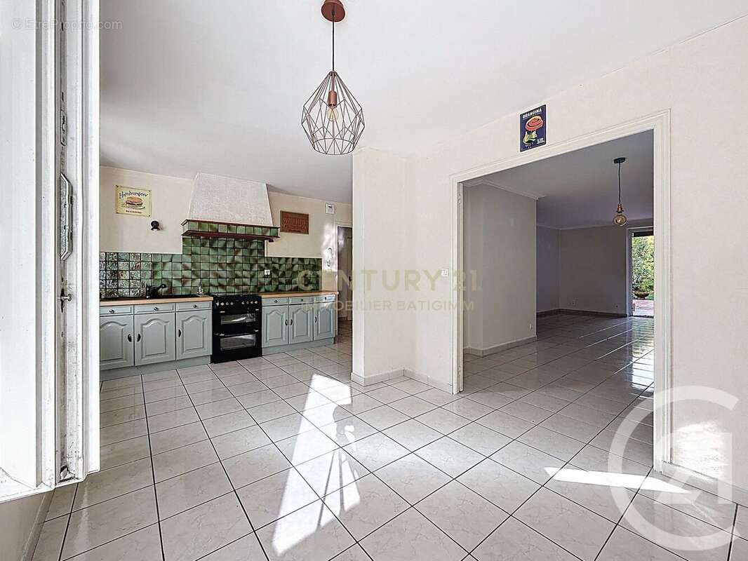 Maison à BOURGOIN-JALLIEU