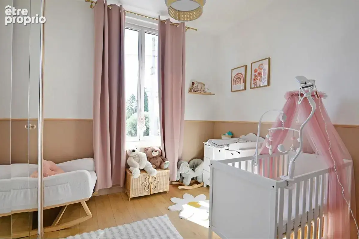 Appartement de 4 pièces de 97 m² à Nîmes - photo 8