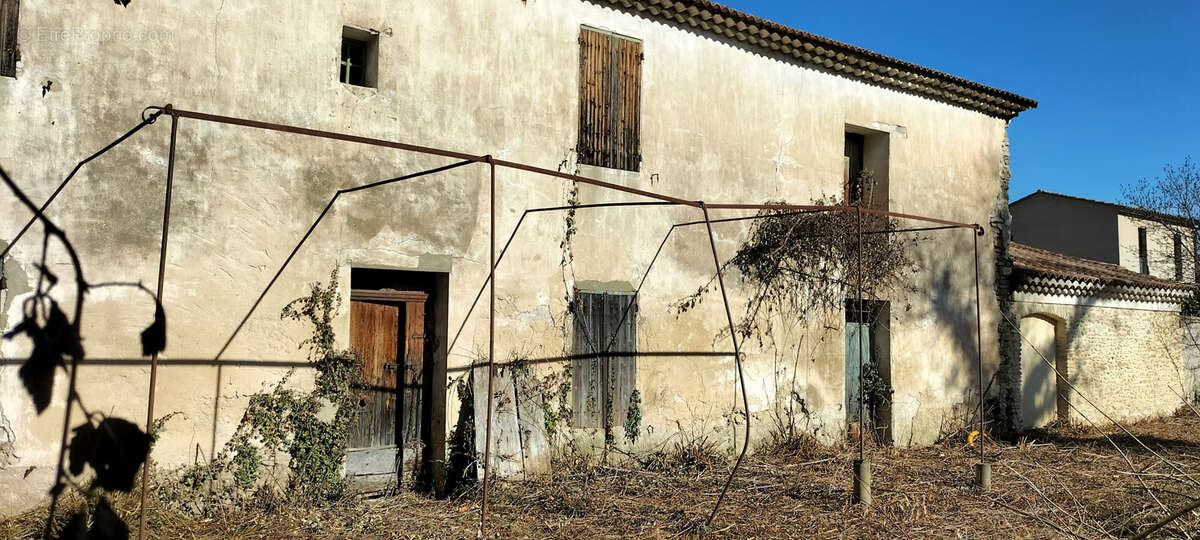 Maison à L'ISLE-SUR-LA-SORGUE