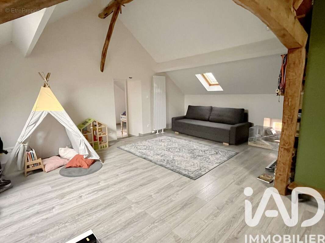 Maison 222 m² à Cely  - photo 6