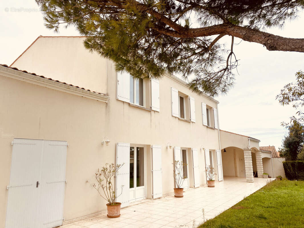 Maison à VAUX-SUR-MER