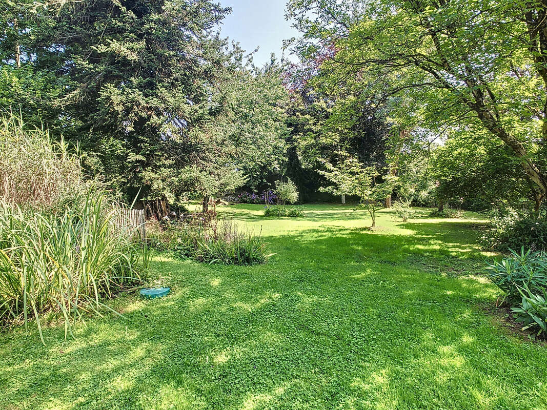 Maison à LE MESNILBUS