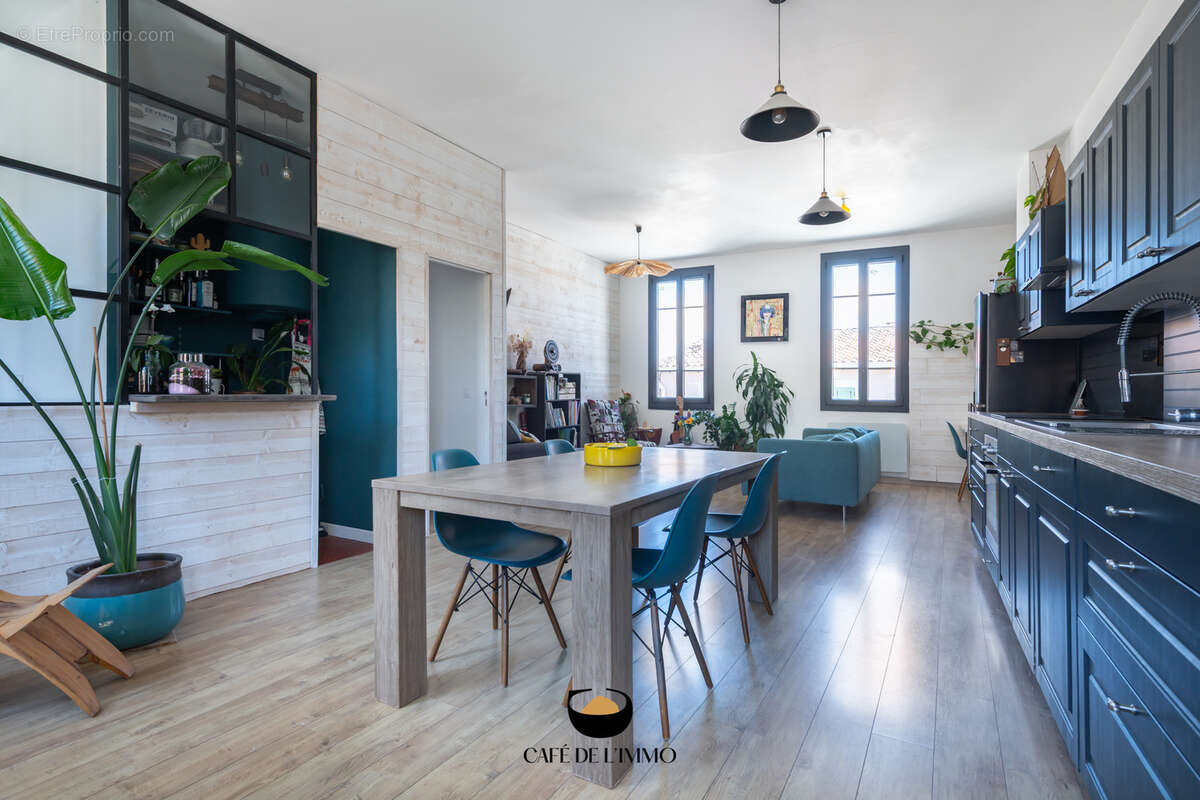 Appartement à MARSEILLE-8E