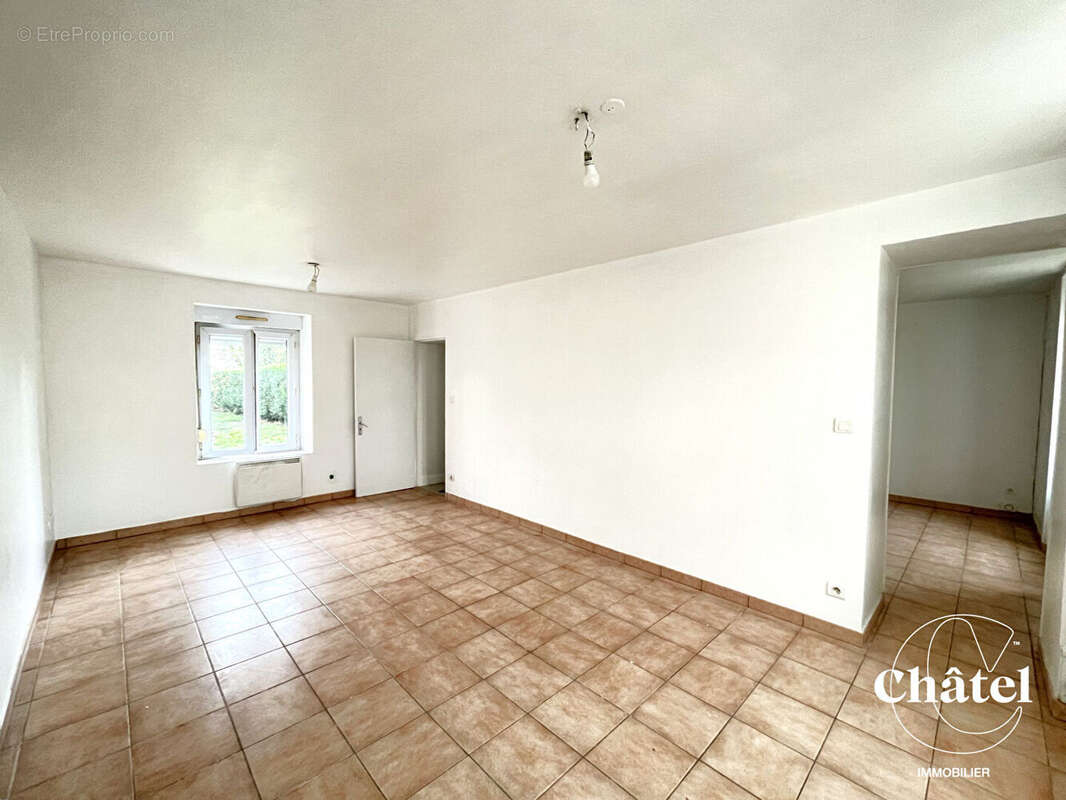 Maison à NANTEUIL-LE-HAUDOUIN