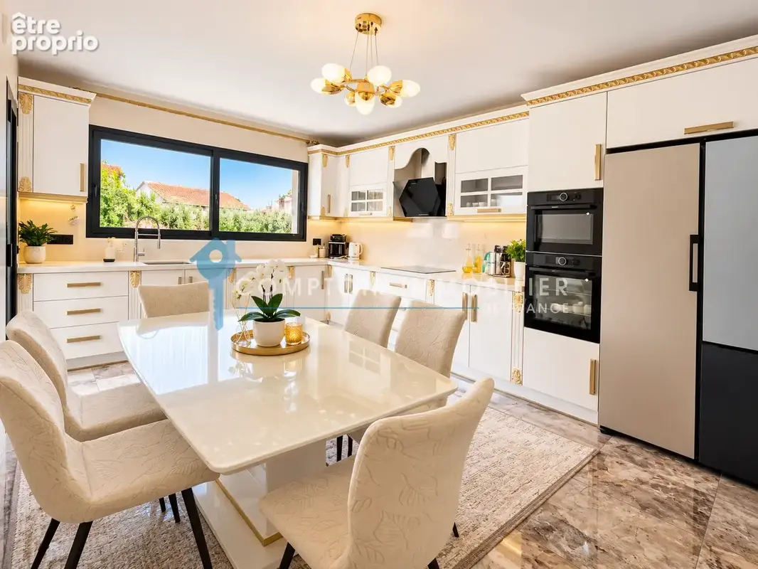 Marignane   Magnifique maison moderne et entièrement rénovée   244 m2 habitables sur 502 m2 de terrain - photo 6