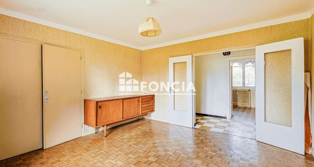 Appartement à SAINT-MARTIN-D&#039;HERES