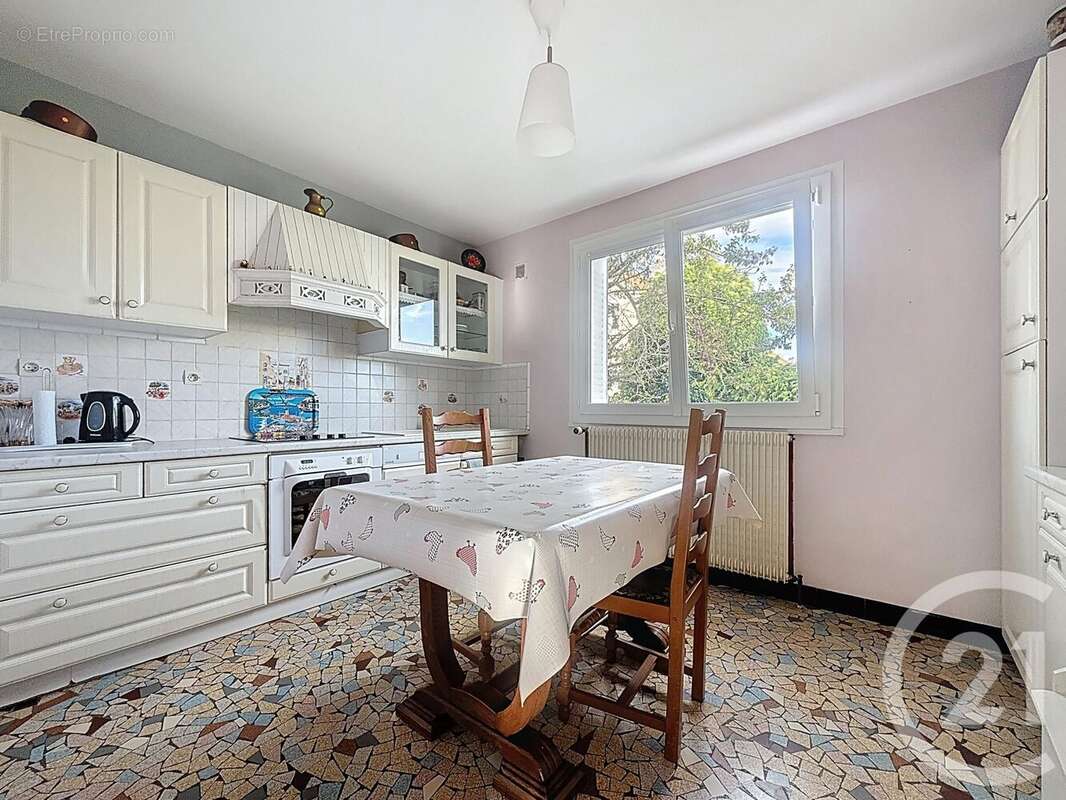 Maison à NUITS-SAINT-GEORGES