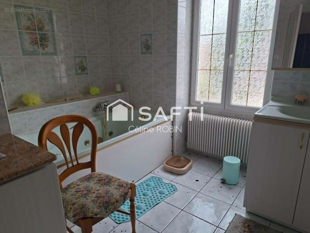 Maison 284 m² à Louhans  - photo 4