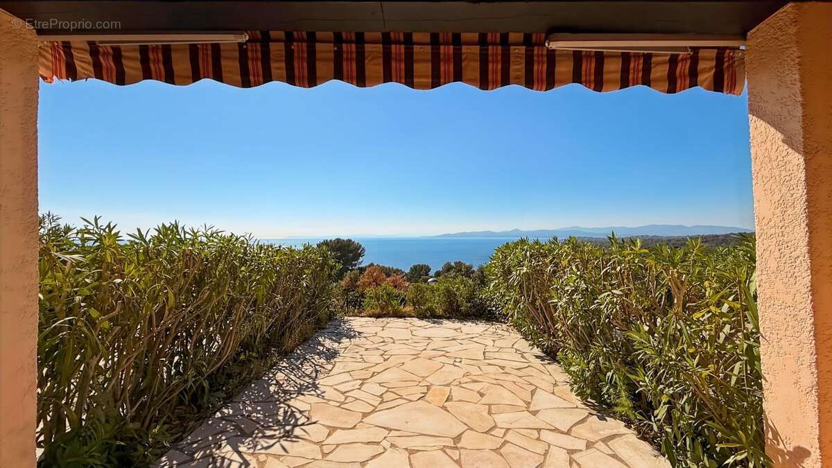 Appartement à SAINT-RAPHAEL