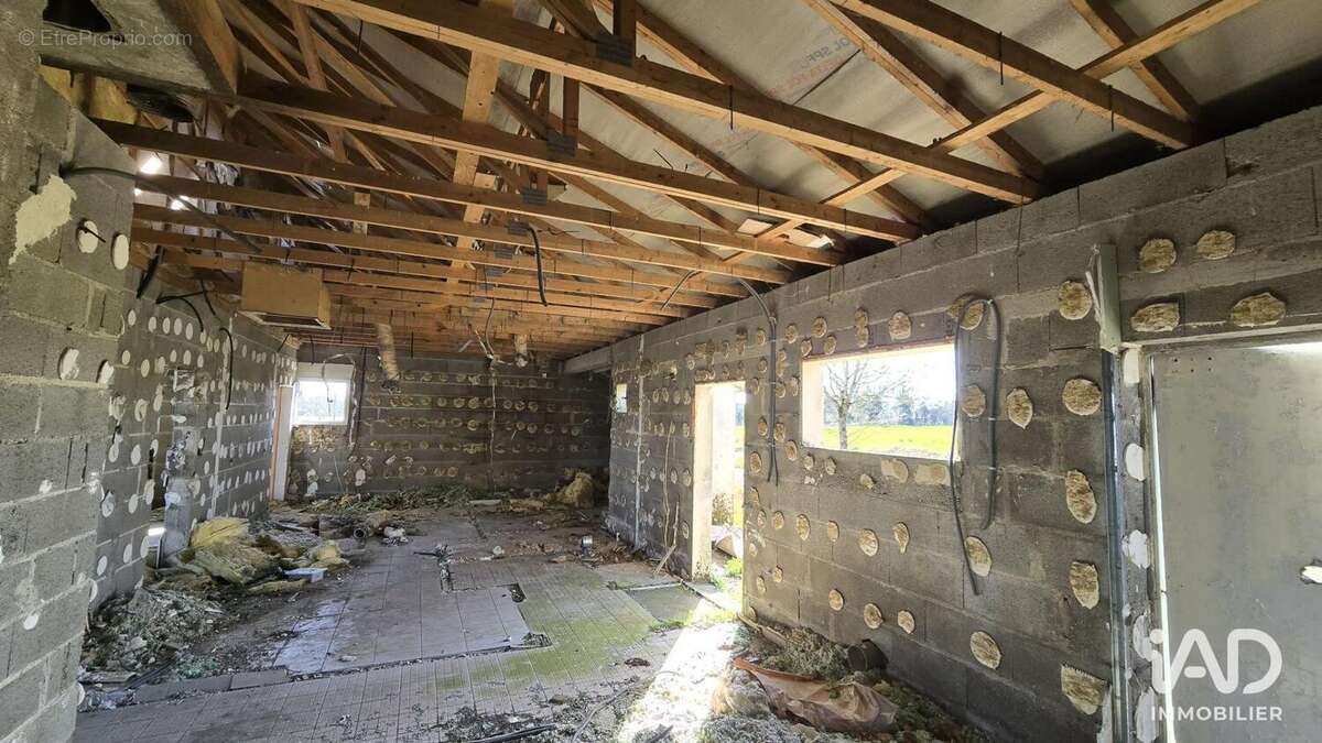 Photo 8 - Commerce à CHAUNAY