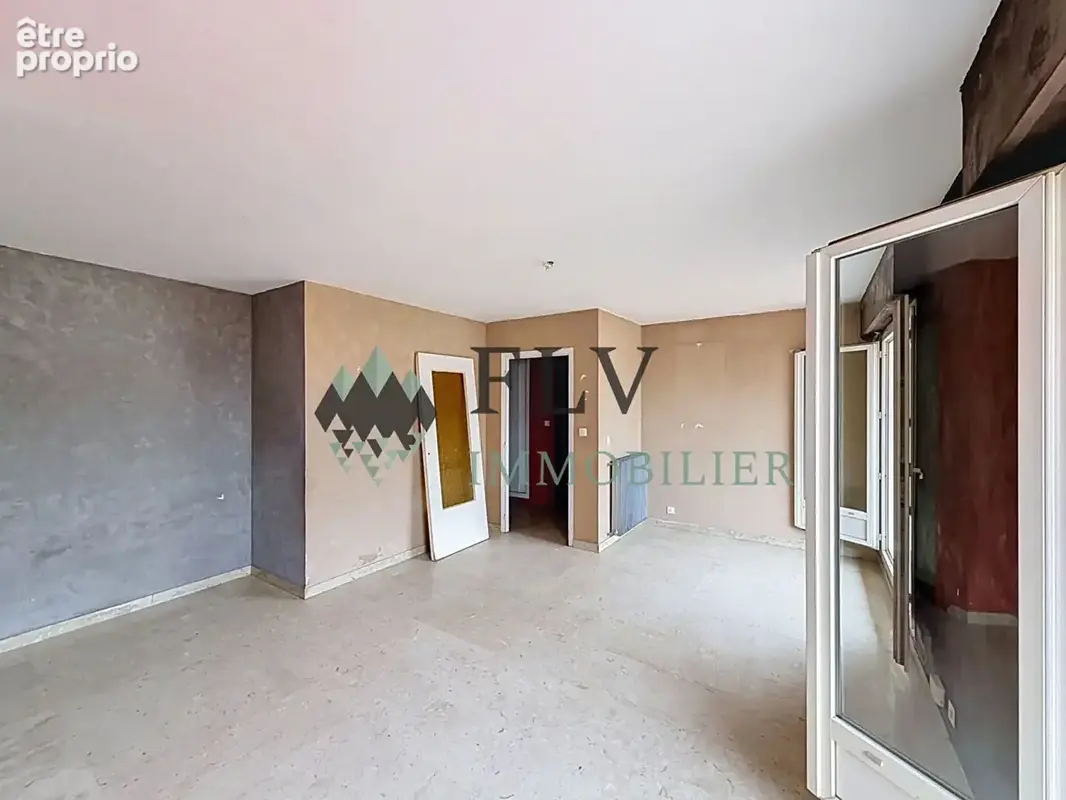 Dernier étage - grand 2 pièces 64 m² - terrasse 20 m² - garage - cave - photo 4
