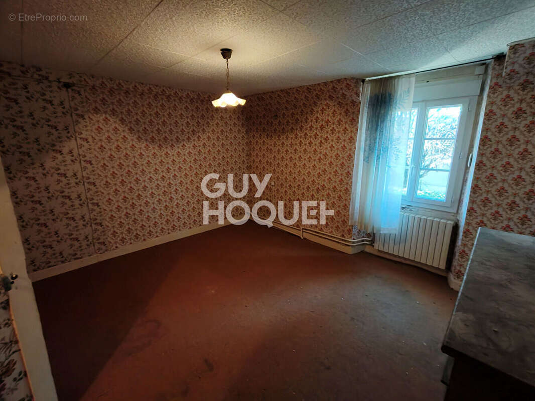 Maison à AIX-EN-OTHE