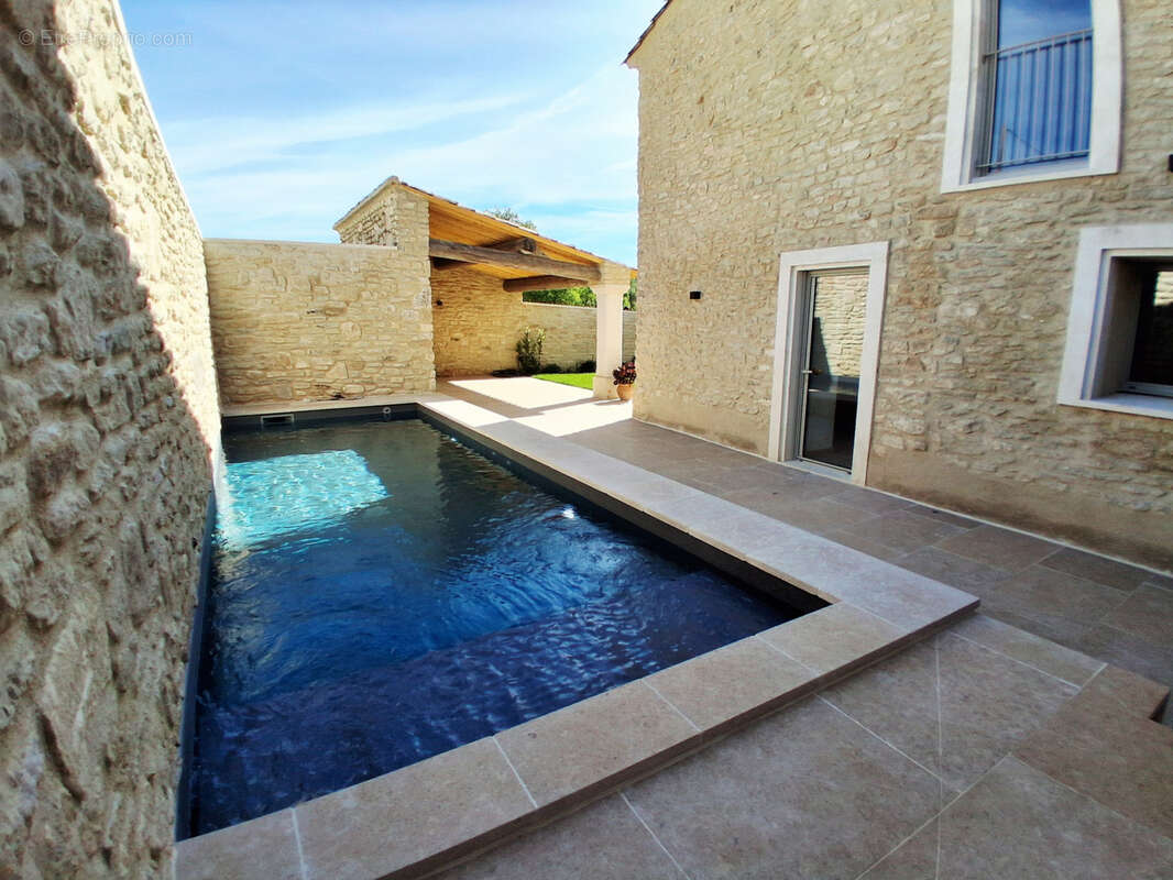 Maison à GORDES