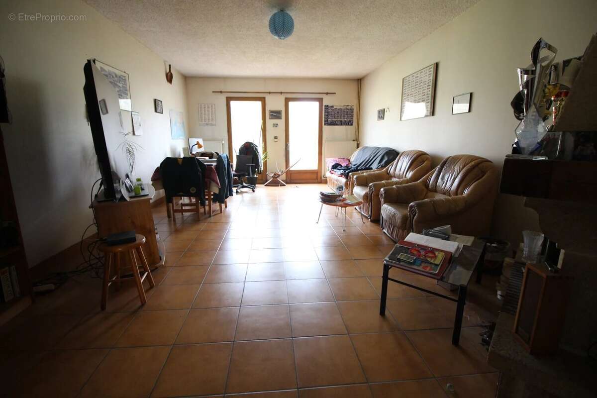 Maison 96 m² à Cires-Les-Mello  - photo 3