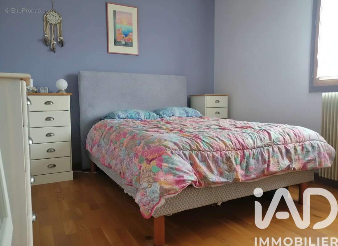 Photo 8 - Maison à AMBRIERES-LES-VALLEES