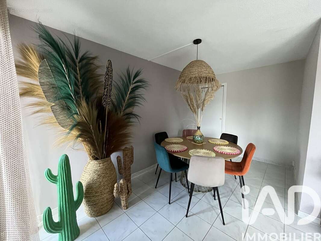 Photo 3 - Appartement à BAGNOLS-SUR-CEZE