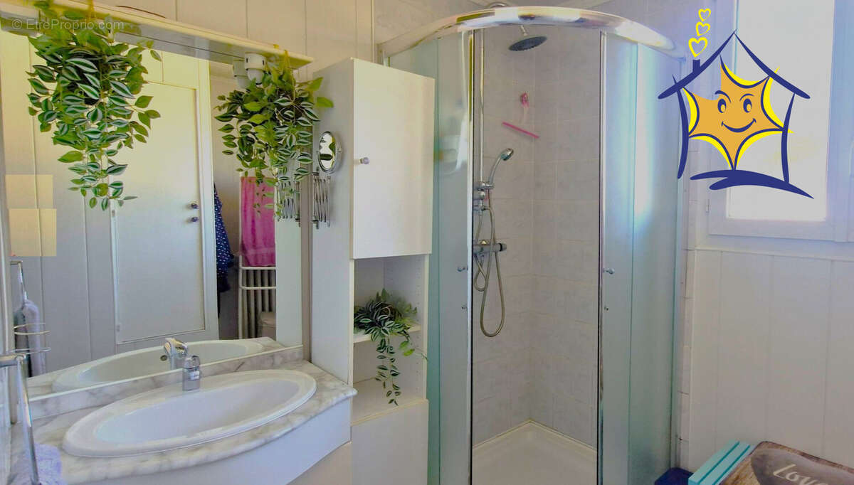 Maison à LE COUDRAY-MONTCEAUX