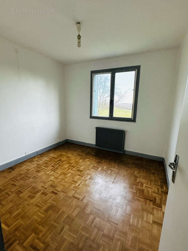 Maison à MAUVEZIN