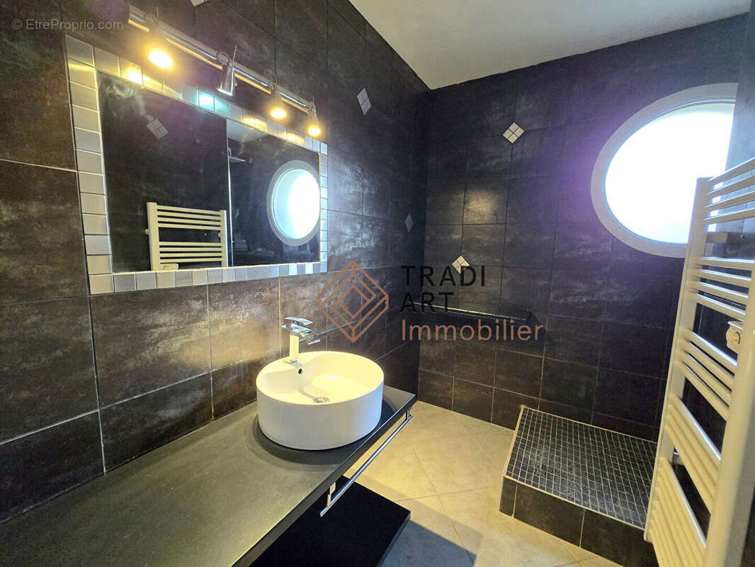 Appartement à SAVIGNY-SUR-ORGE