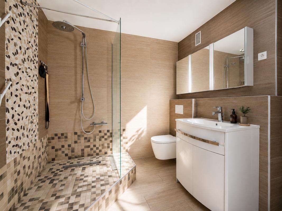 Appartement à PARIS-14E