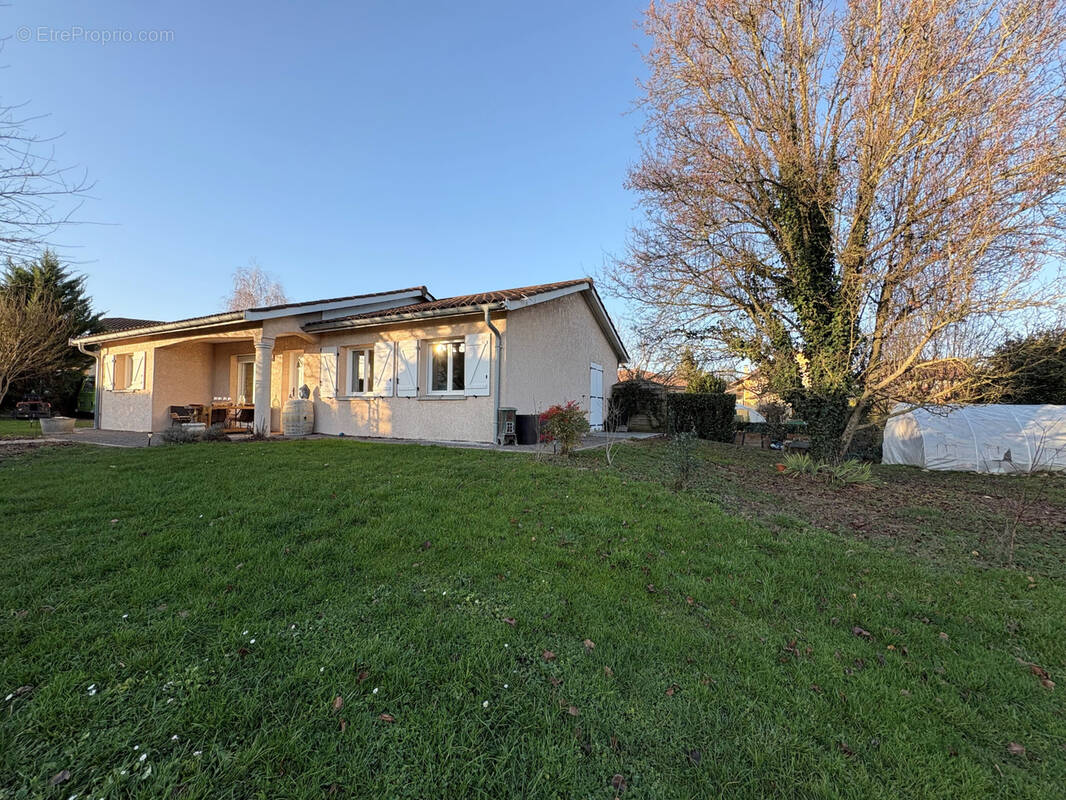 Maison à SAINT-PAUL-DE-VARAX