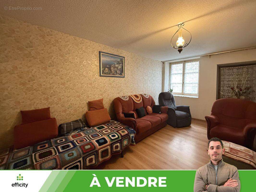 Maison à JOUSSE
