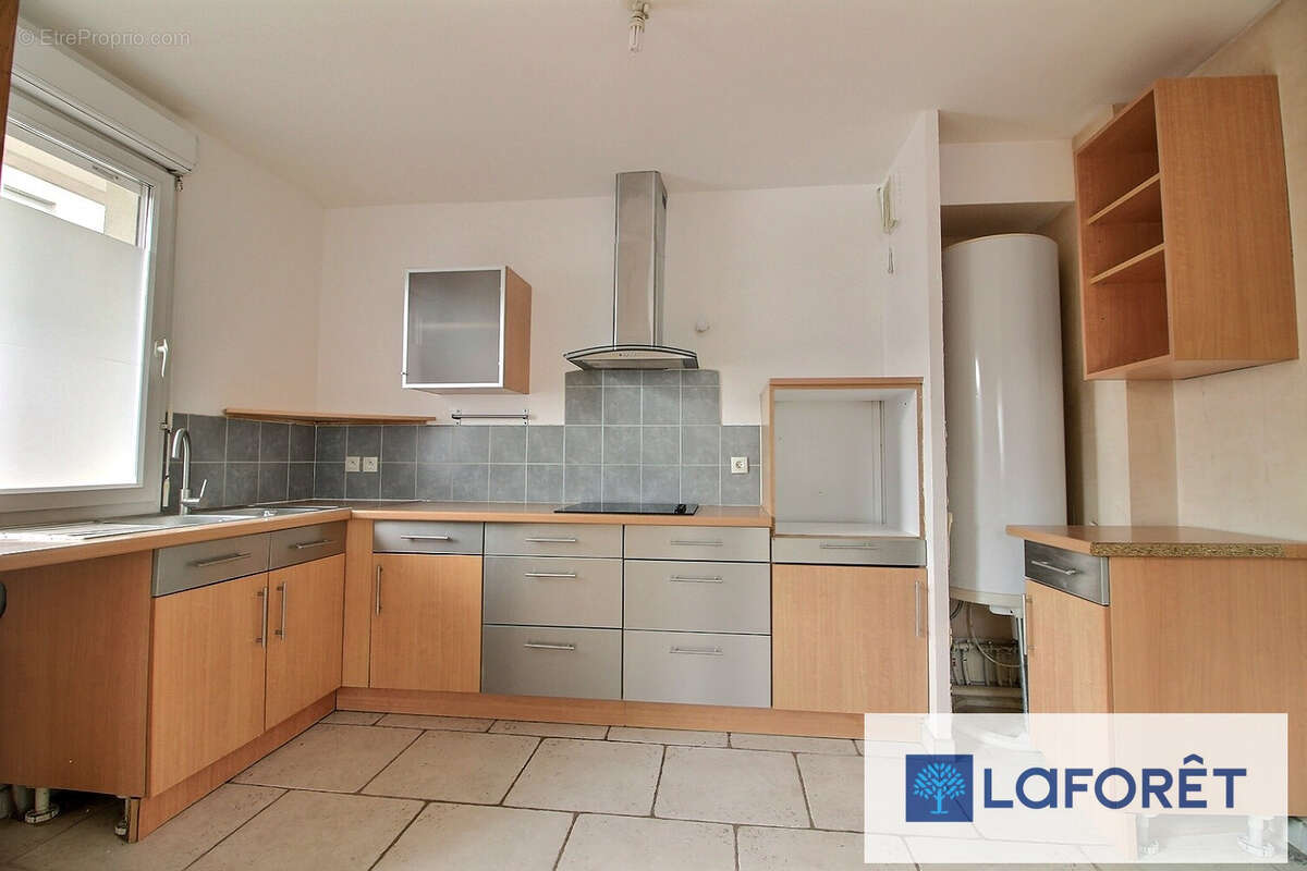 Appartement à CORBEIL-ESSONNES