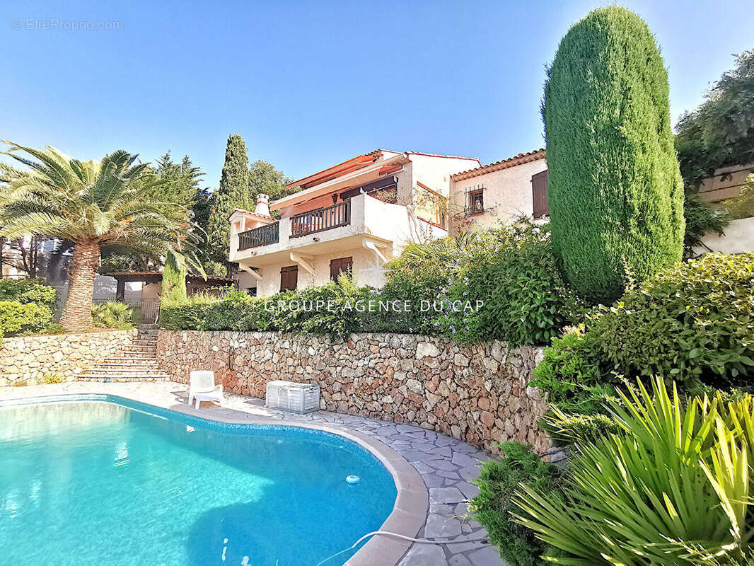 Maison à LES ISSAMBRES