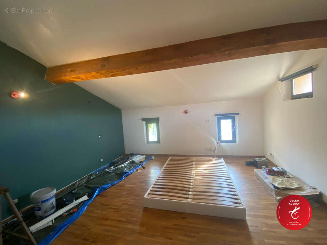 Chambre 2eme étage - Maison à LA MOTTE