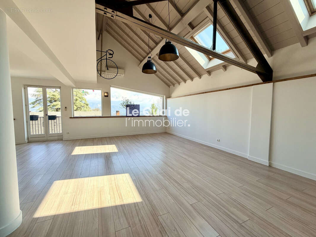 Appartement à LE BOURGET-DU-LAC