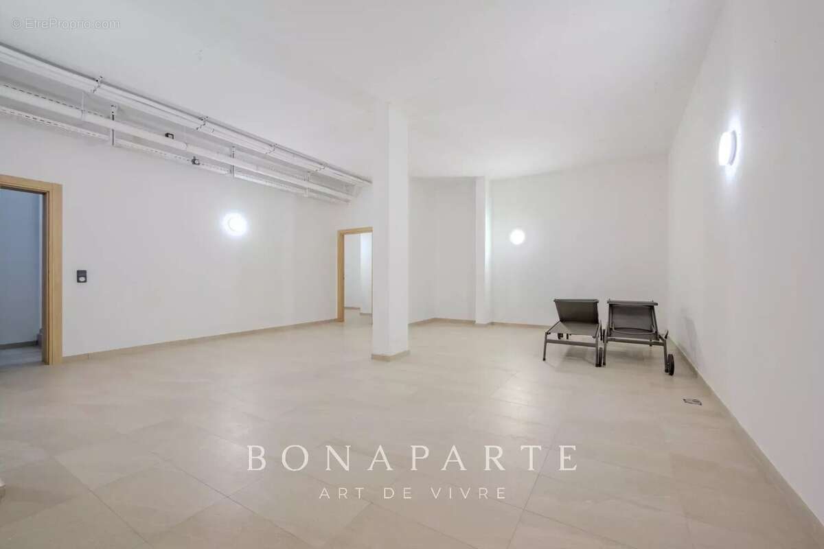 SAINT-TROPEZ GASSIN Exclusivité : Superbe villa-appartement en duplex avec vue mer exceptionnelle - photo 34
