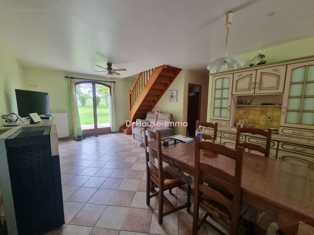 Maison à LA SELLE-EN-HERMOY