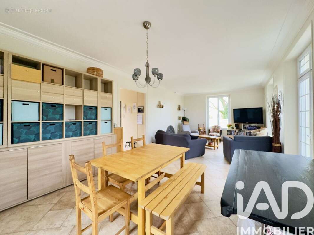 Photo 2 - Maison à VILLEBON-SUR-YVETTE