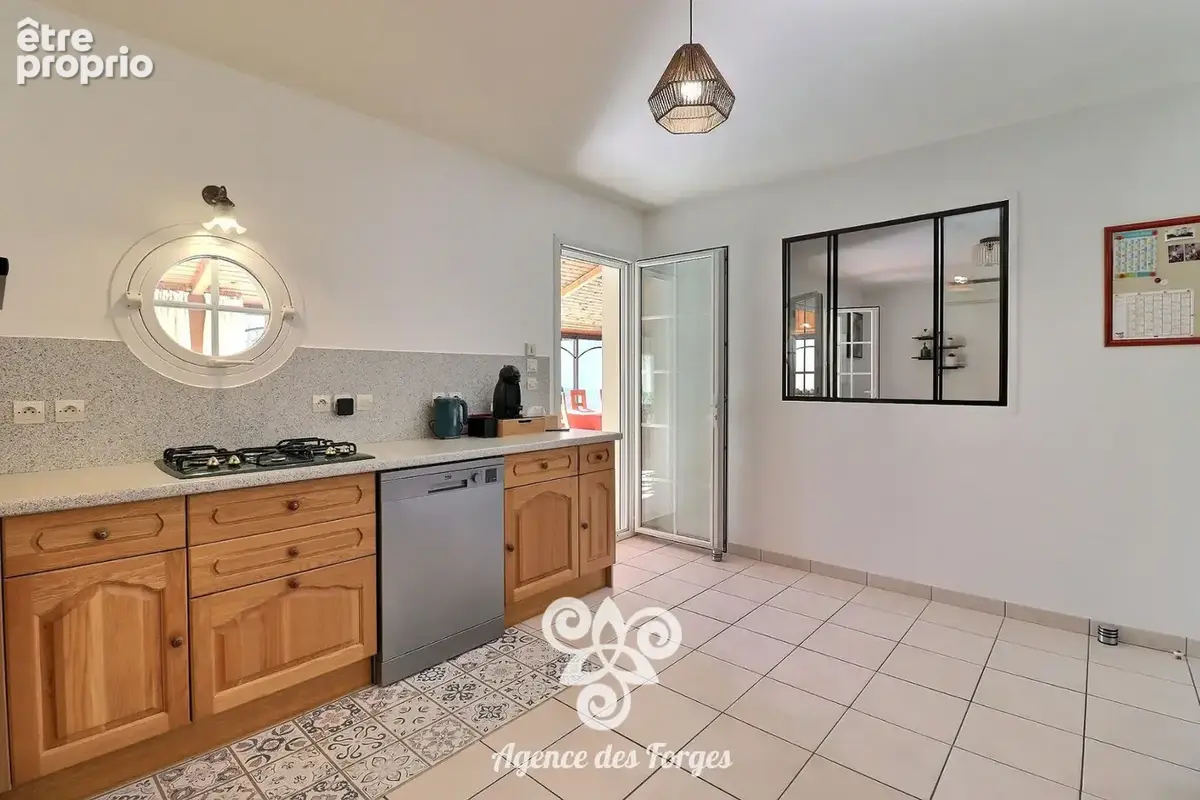 Maison individuelle 168m² - 4 chb - terrain de 1519m² - La Regrippiere - photo 9