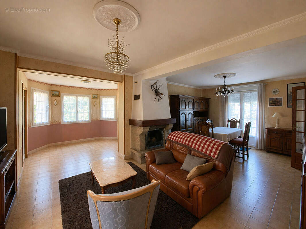Maison à MINIAC-MORVAN