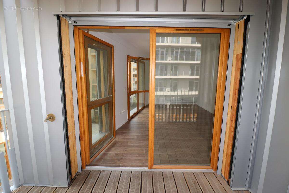 Appartement à L'ILE-SAINT-DENIS