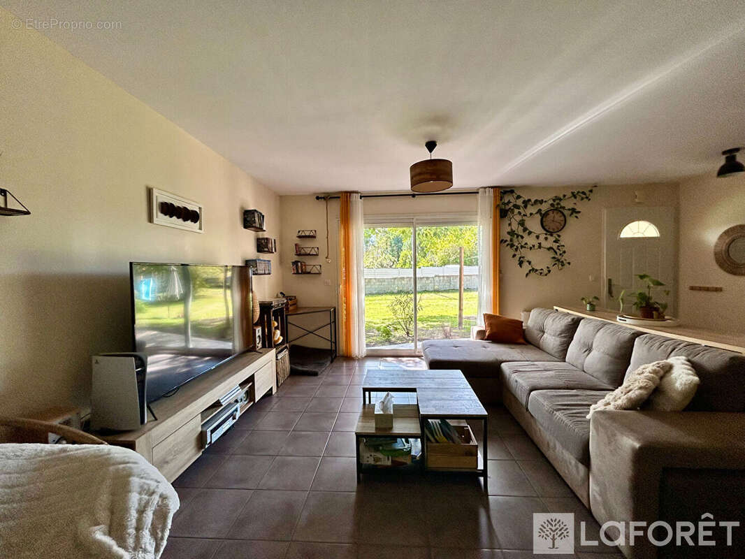 Maison à SAUGNACQ-ET-MURET