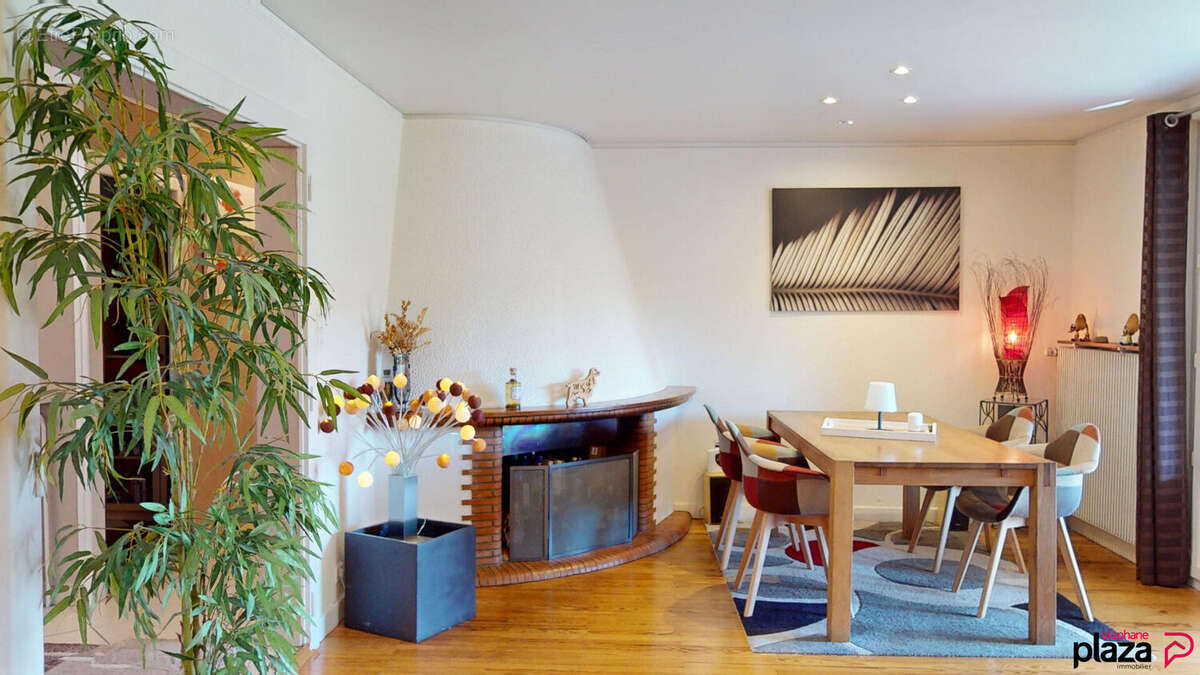 Maison à MONNETIER-MORNEX