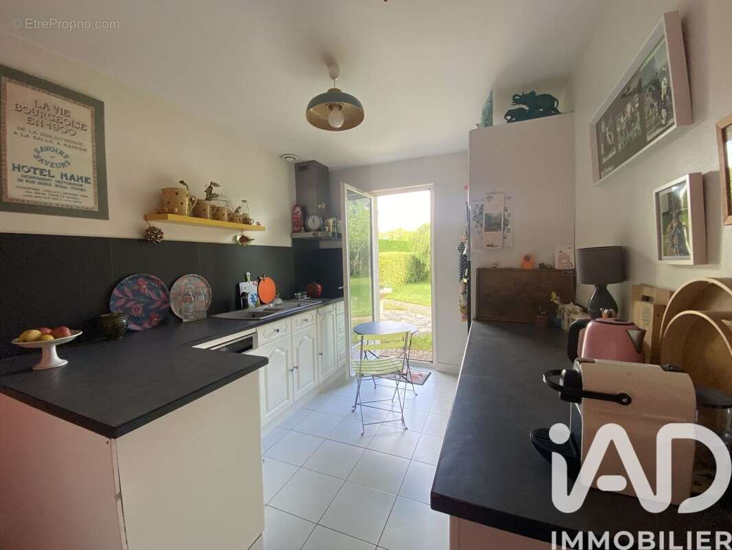 Maison 140 m² à Prunay-En-Yvelines  - photo 6