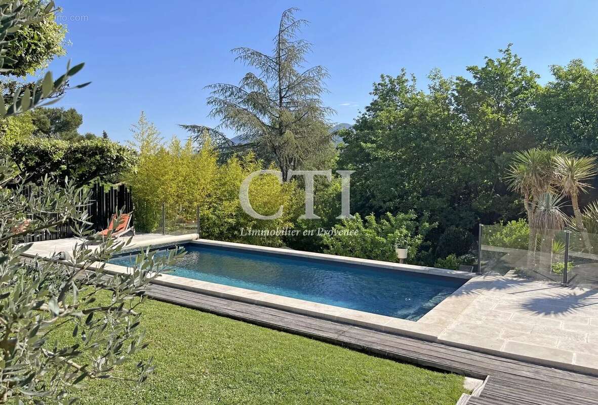 Maison à VAISON-LA-ROMAINE